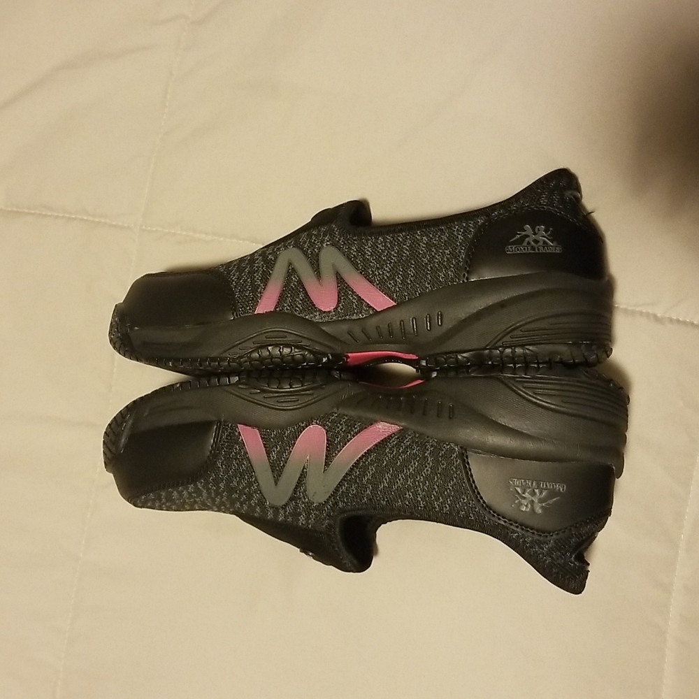 Steal toe work shoes